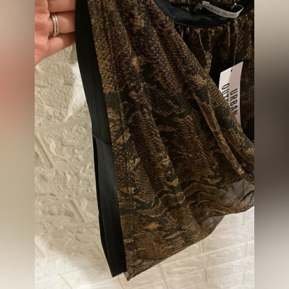 BNWT SEXY GORGEOUS URBAN OUTFITTERS SNAKESKIN PRINT BROWN MINI DRESS | STRETCHY - Picture 3 of 8
